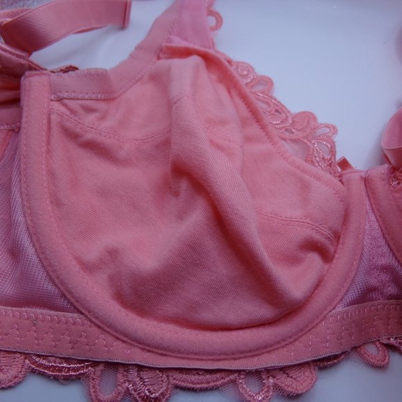 Womens Bra Pink Size 40C Underwire with  Room at add Pads - Picture 10 of 10